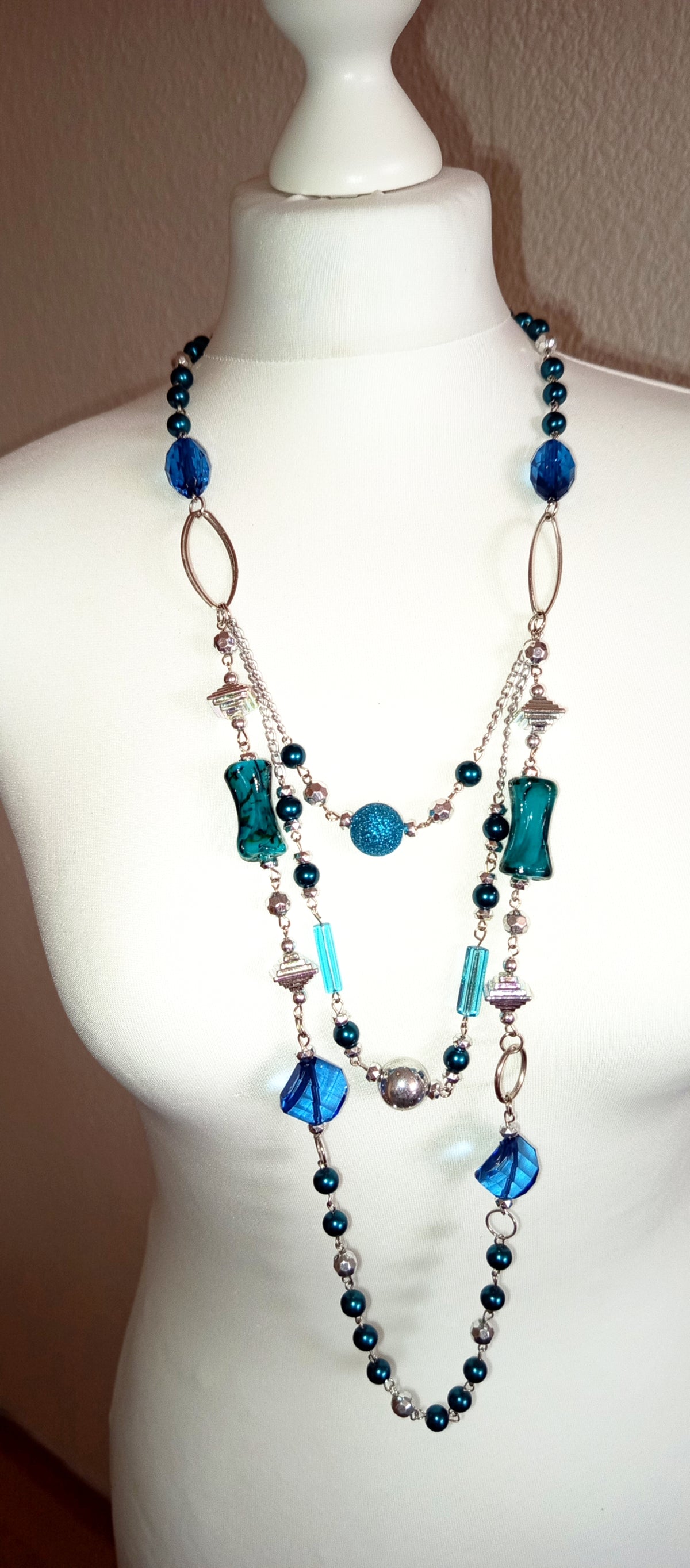 Glass necklace