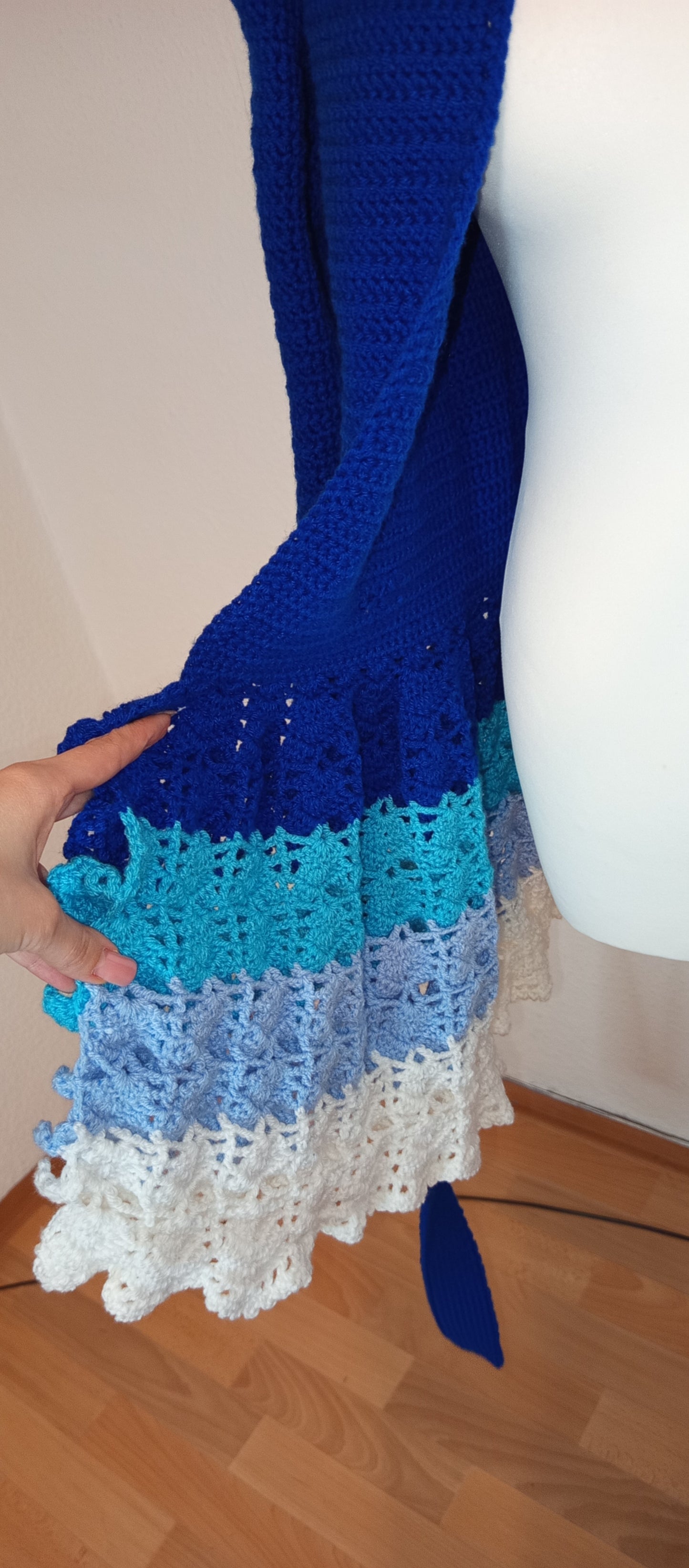 Cardigan crosetat,lung cu cordon