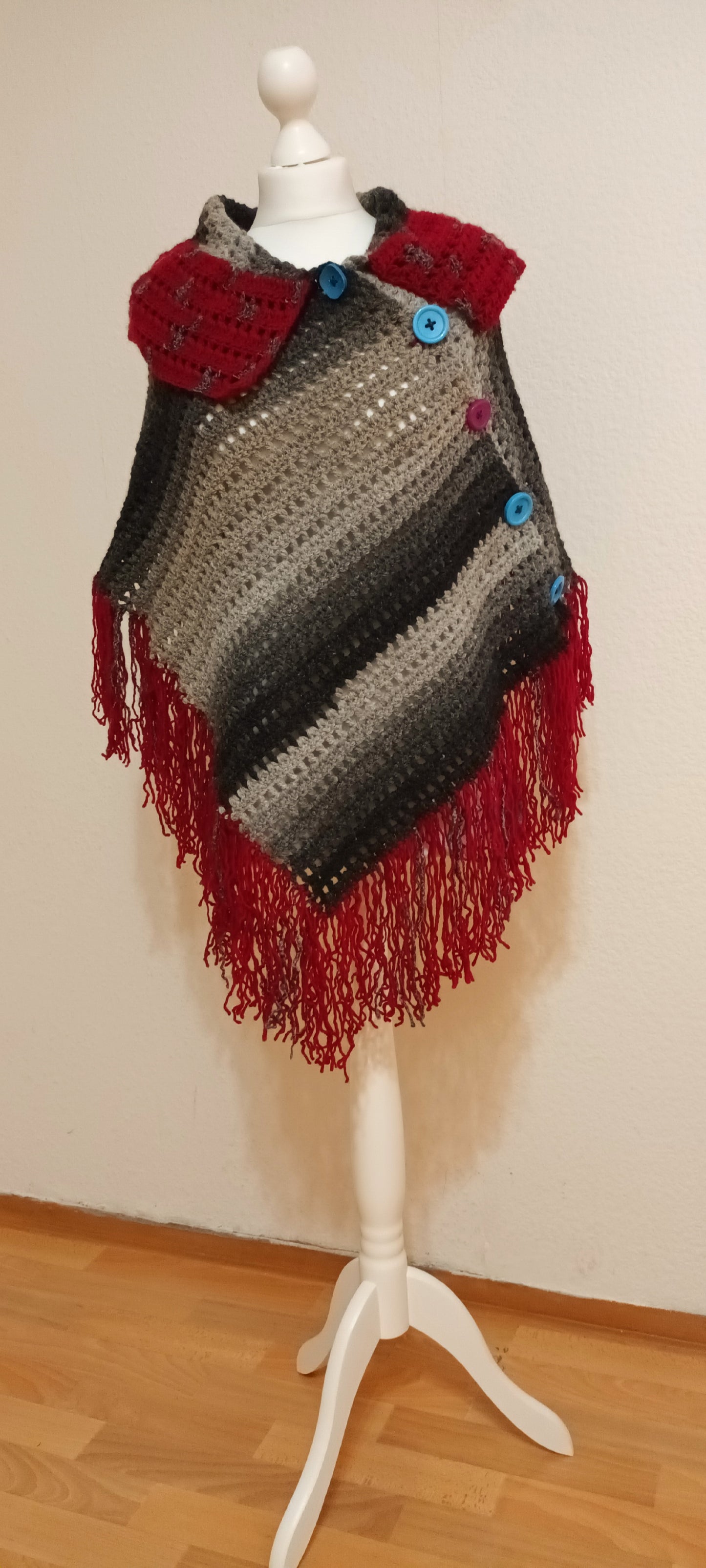 Poncho Croșetat Boho Handmade - Haine Artizanale Elly Roose