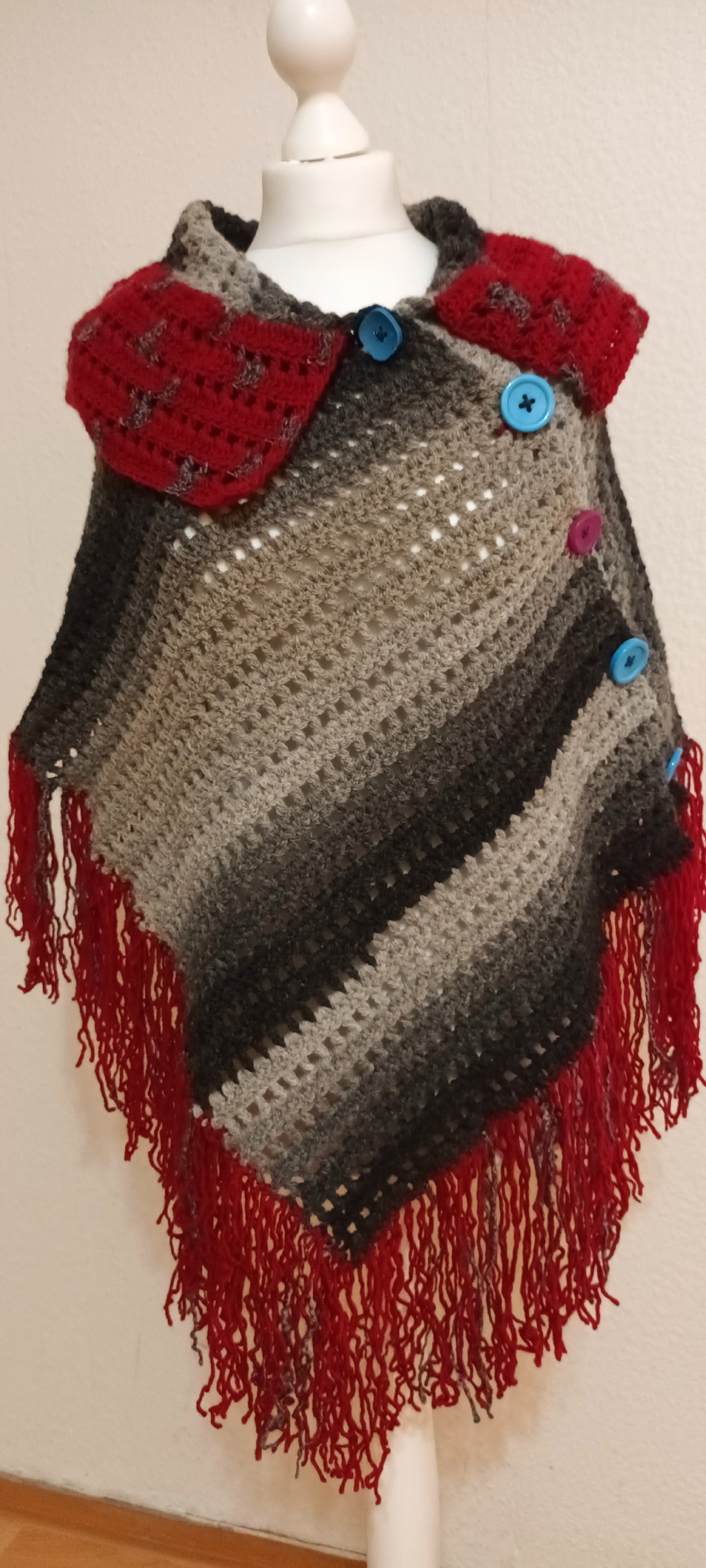 Poncho Croșetat Boho Handmade - Haine Artizanale Elly Roose
