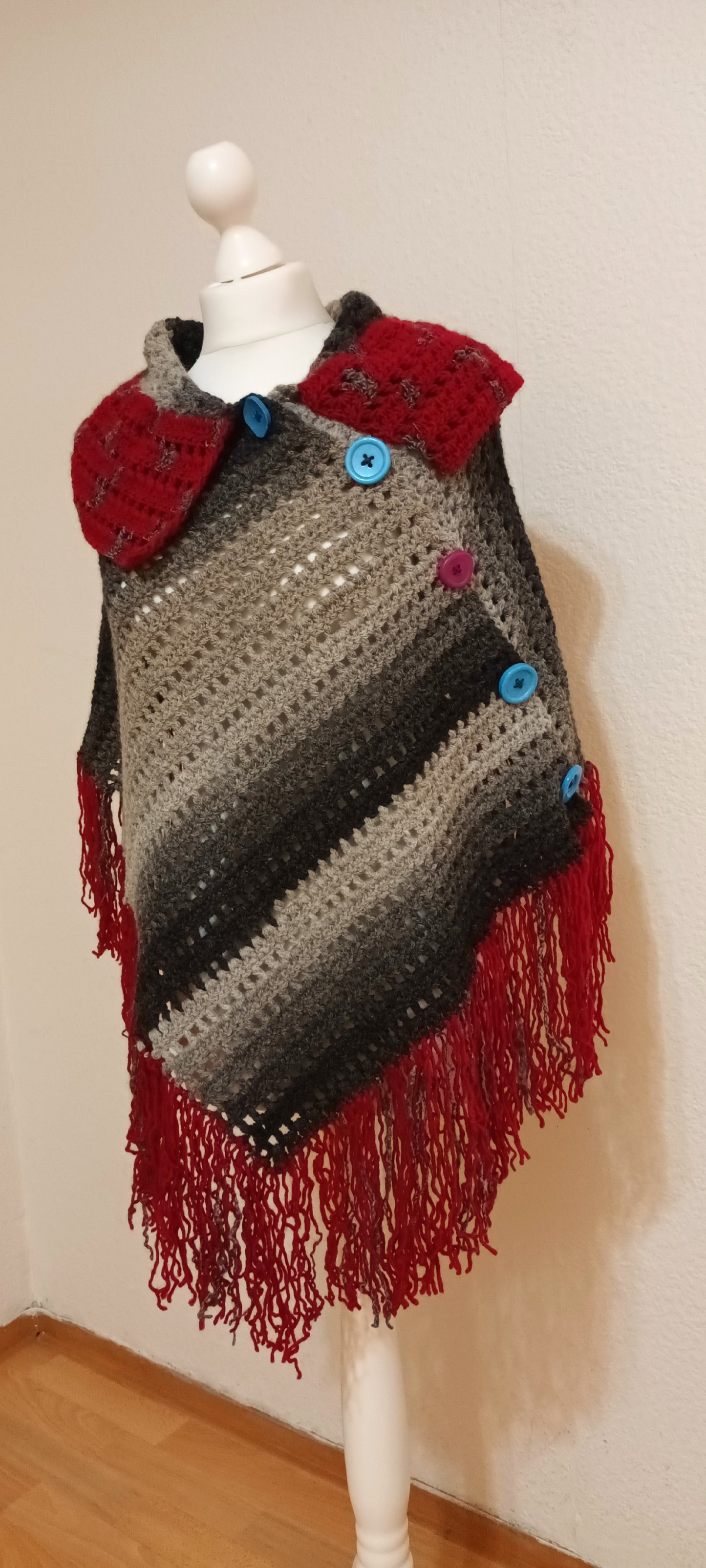 Poncho Croșetat Boho Handmade - Haine Artizanale Elly Roose