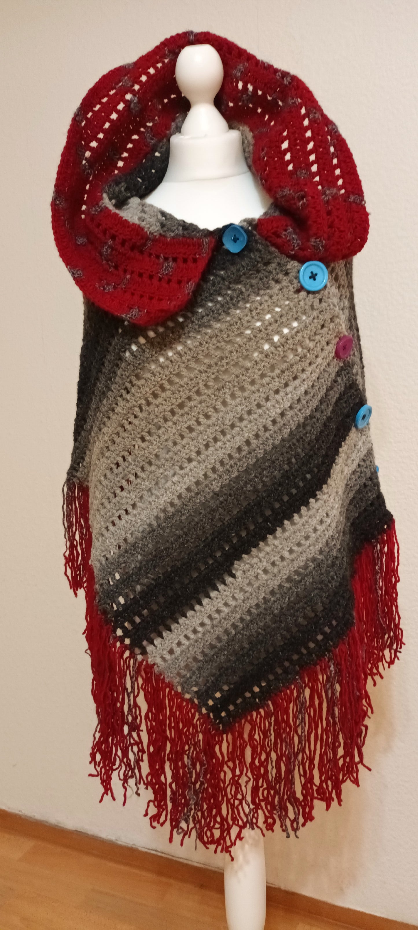 Poncho Croșetat Boho Handmade - Haine Artizanale Elly Roose