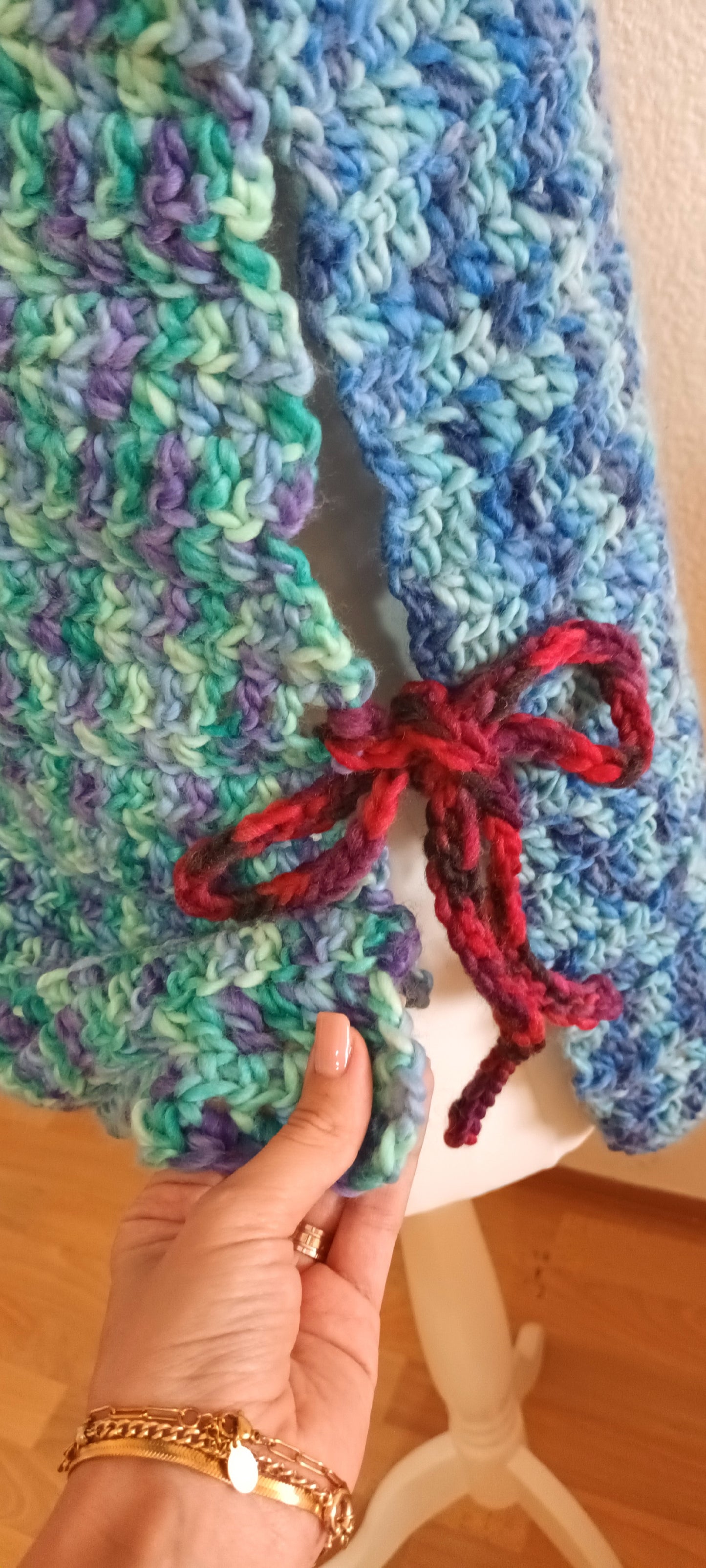 Vestă Croșetată Handmade Mărime Ajustabilă - Haine Artizanale Elly Roose