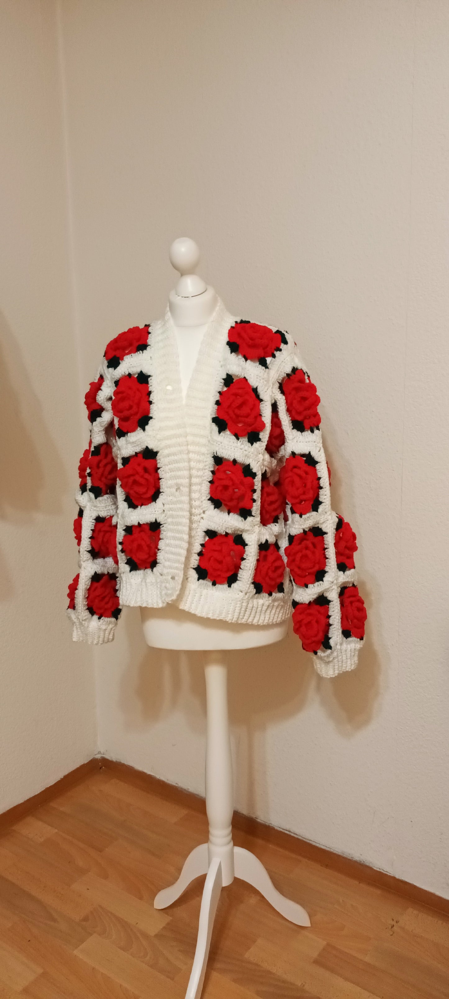 Pulover Croșetat Handmade S-M - Haine Artizanale Elly Roose