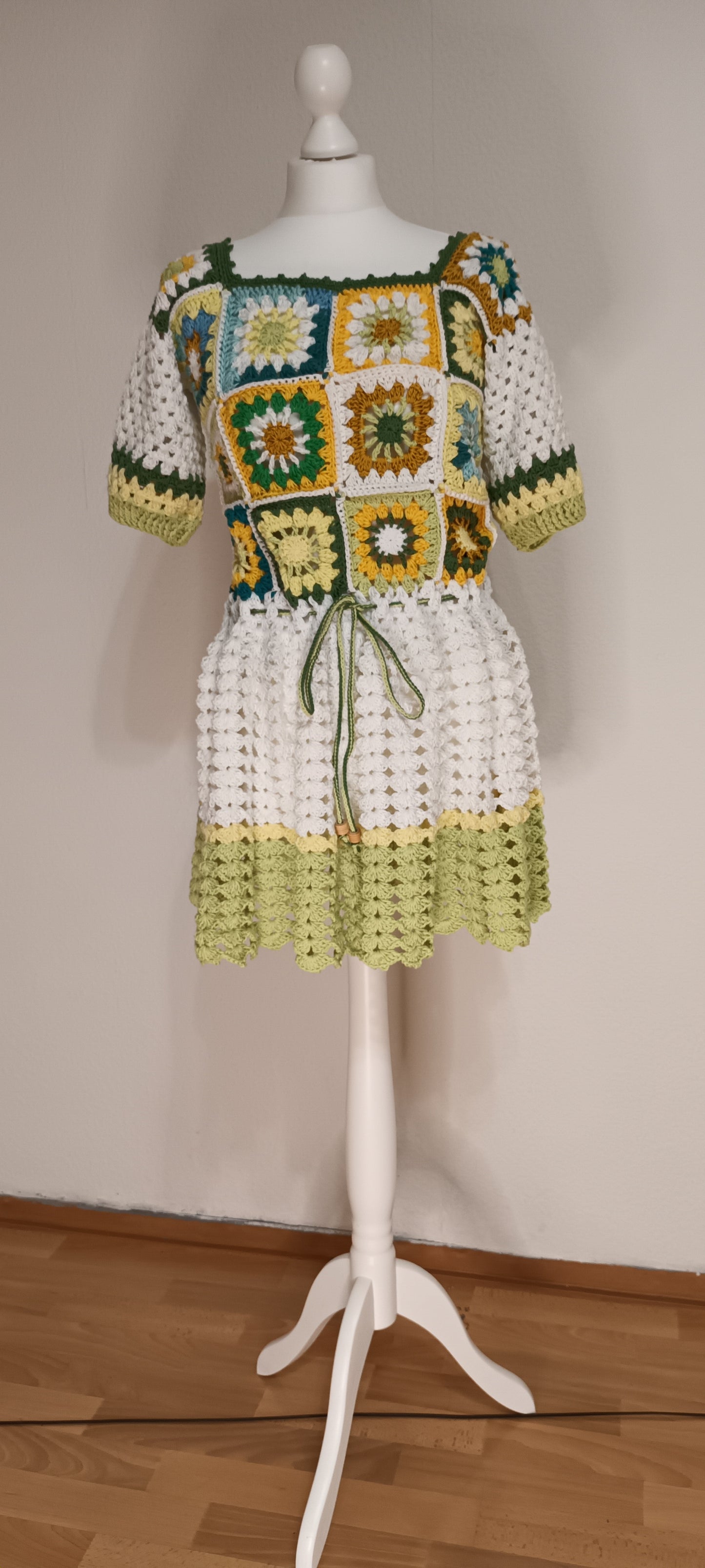 Rochie Croșetată Handmade de Vară - Haine Artizanale Elly Roose