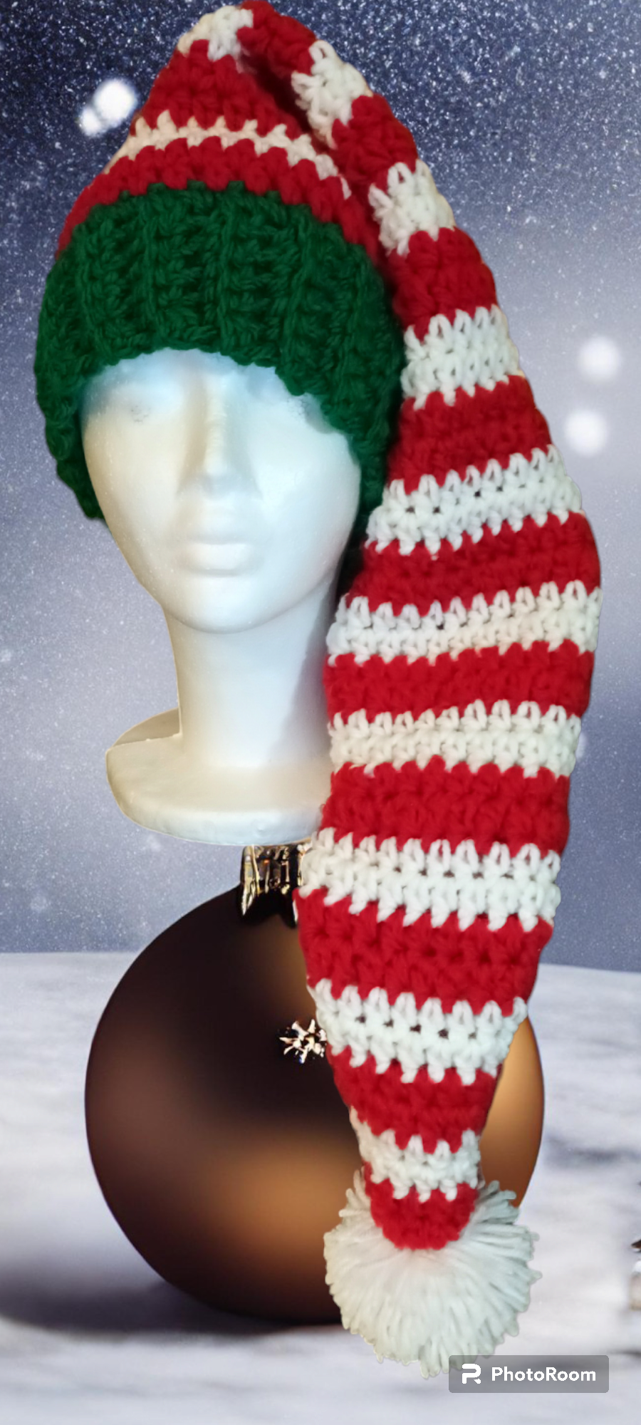 Căciulă de Crăciun Croșetată Handmade - Accesorii Artizanale Elly Roose