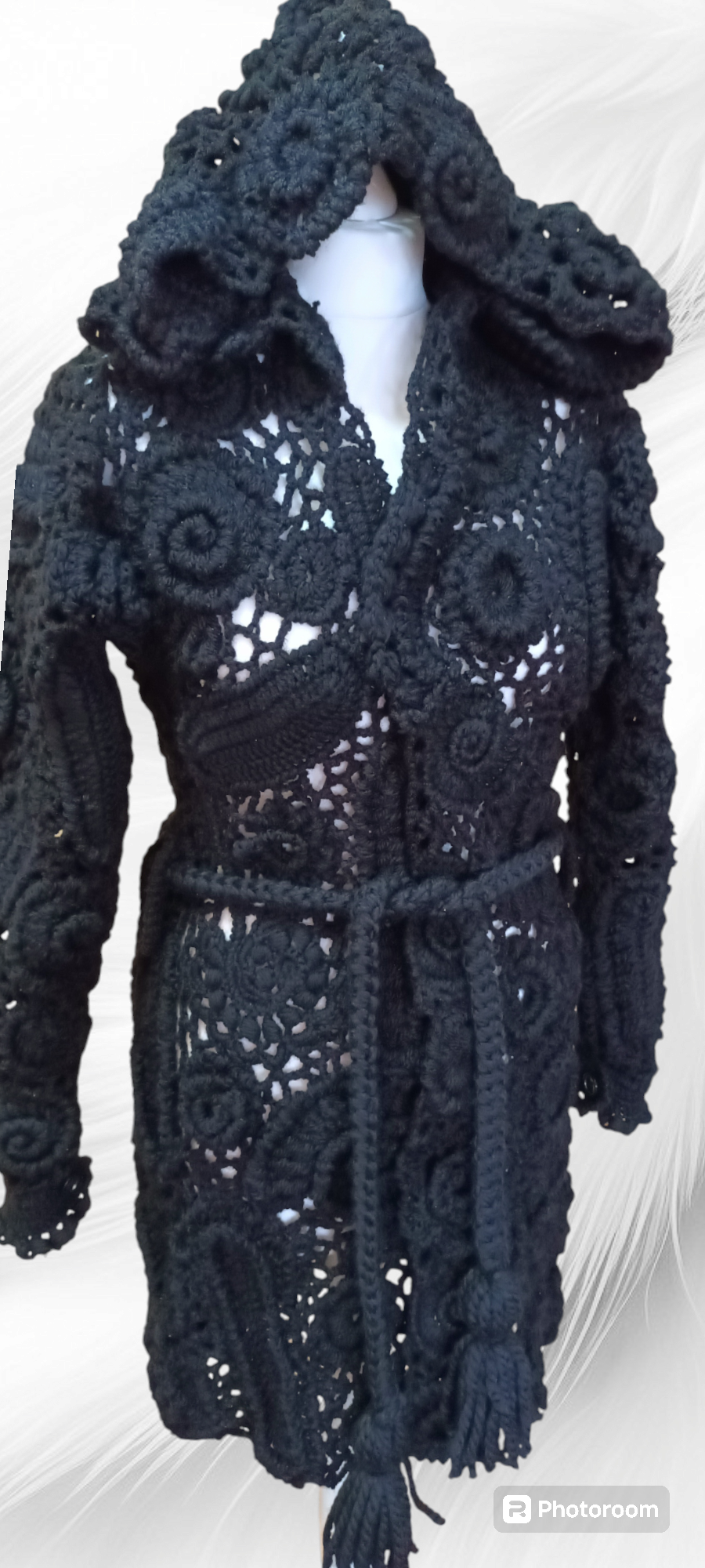 Palton Croșetat Handmade de Iarnă - Haine Artizanale Elly Roose