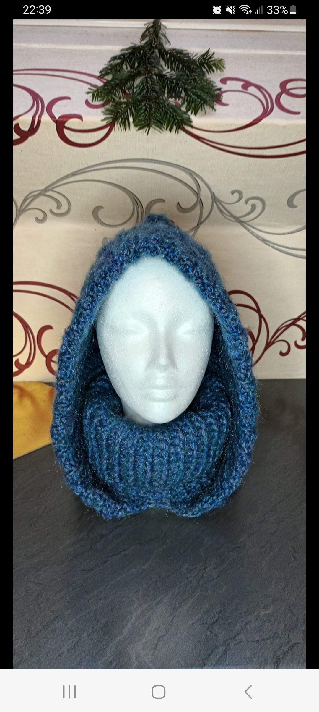 Glugă Croșetată Handmade de Iarnă - Accesorii Artizanale Elly Roose