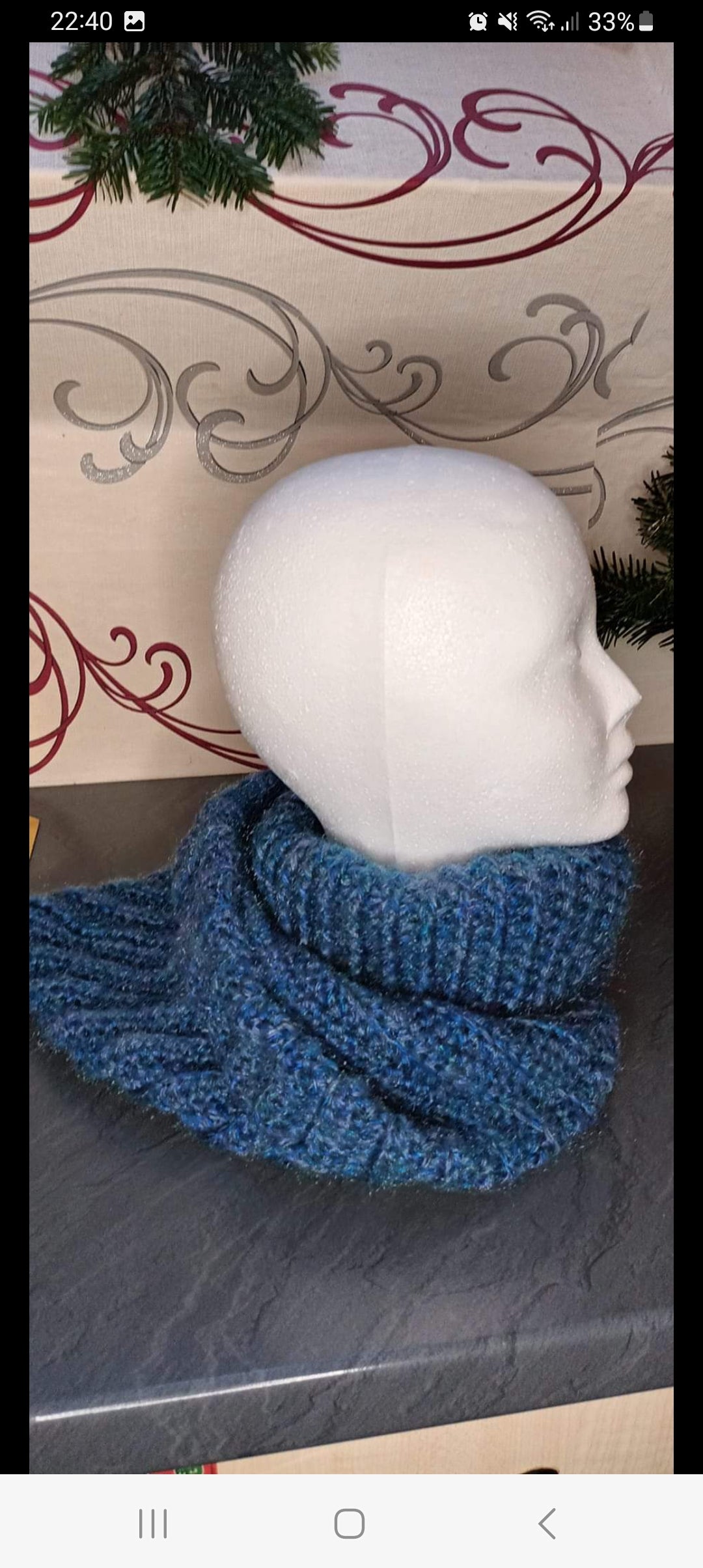 Glugă Croșetată Handmade de Iarnă - Accesorii Artizanale Elly Roose