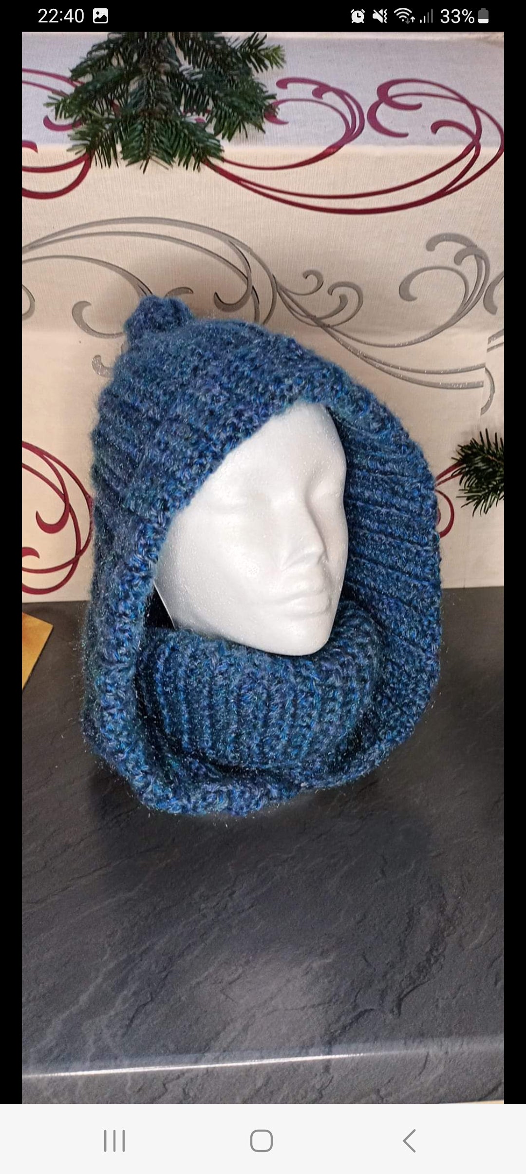 Glugă Croșetată Handmade de Iarnă - Accesorii Artizanale Elly Roose