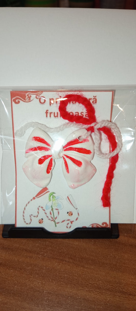 Martisor funda alba