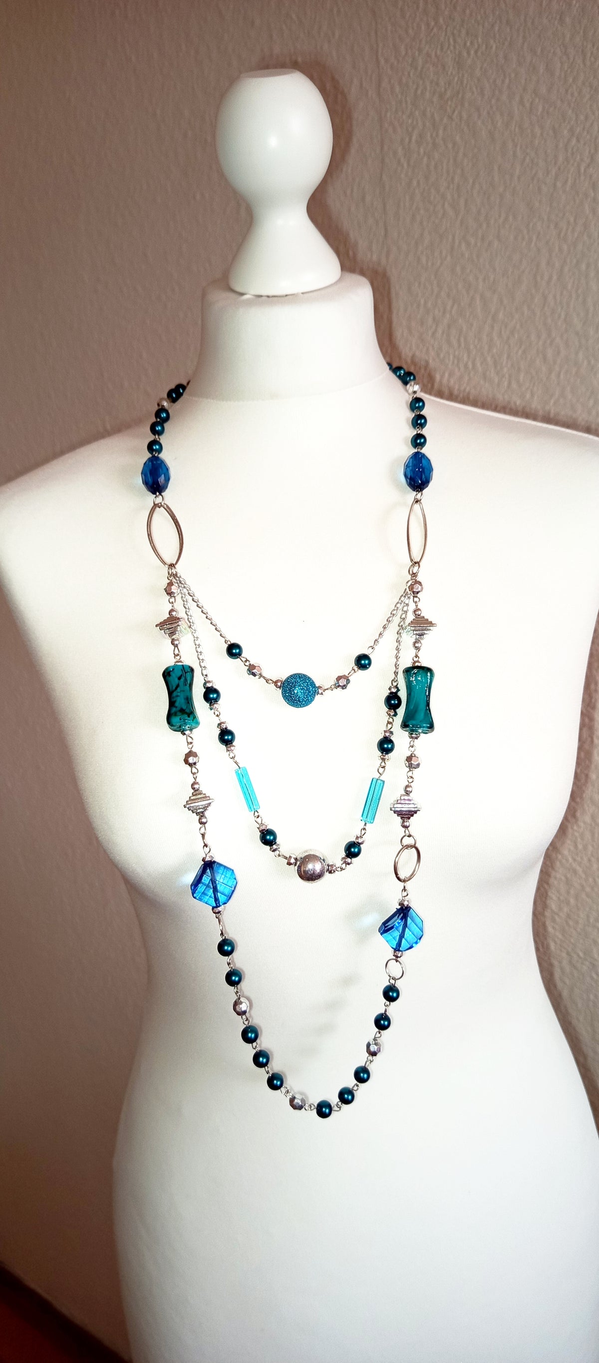 Glass necklace