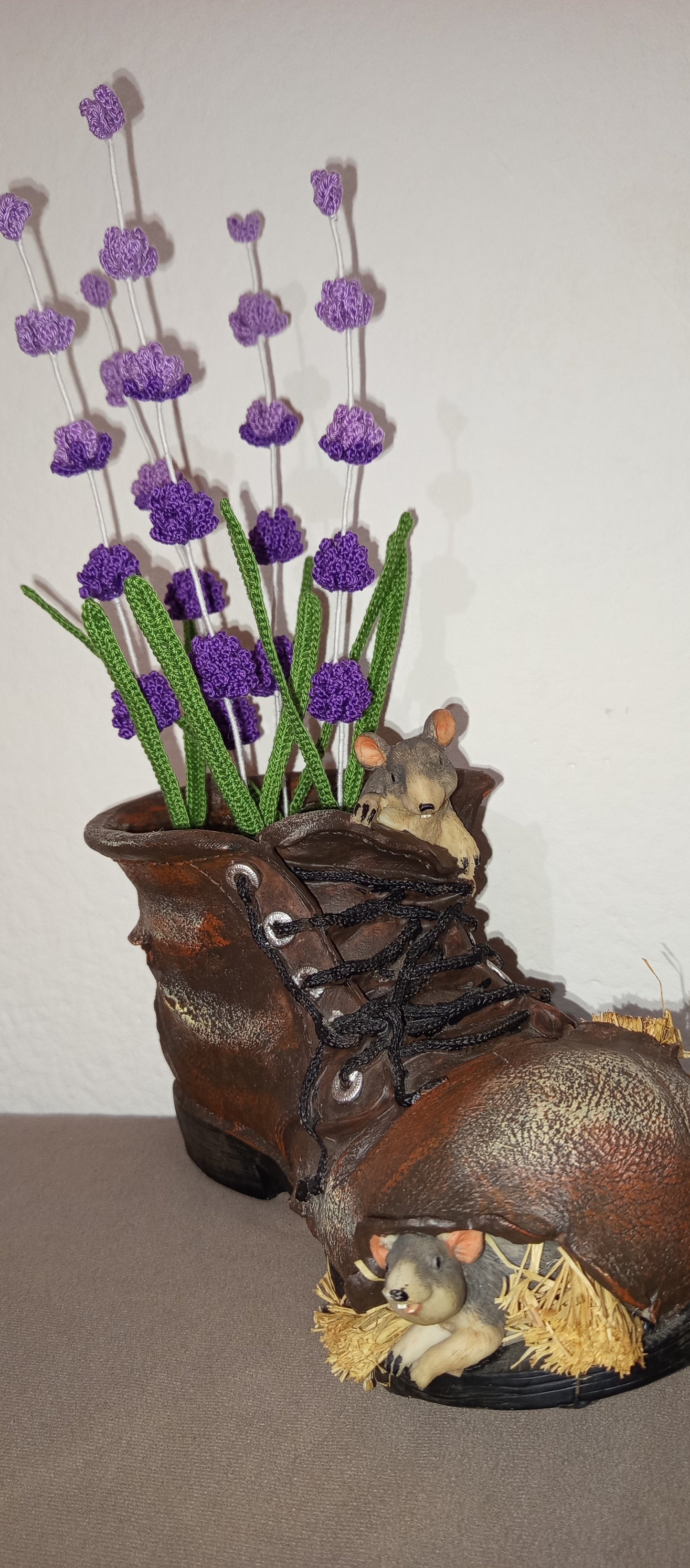 Gheata cu șoricei si lavanda crosetata