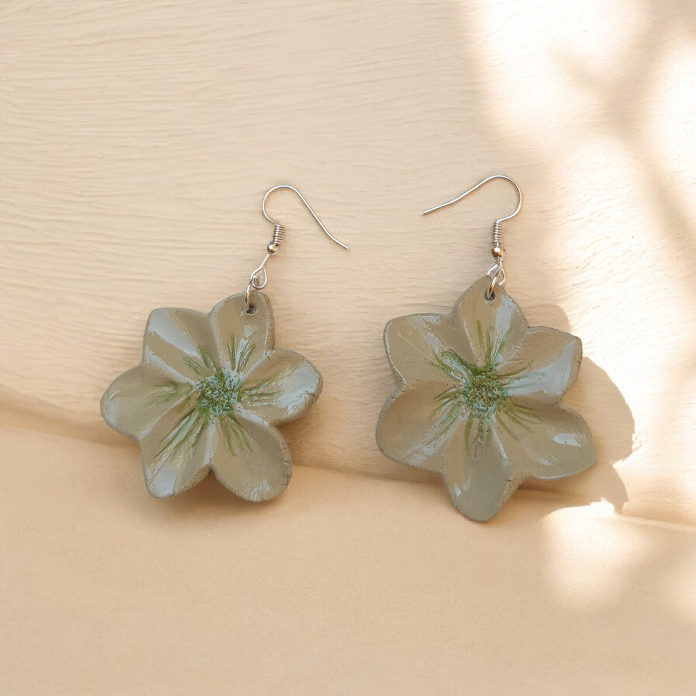 Cercei în Formă de Floare din Lut Polimeric Handmade